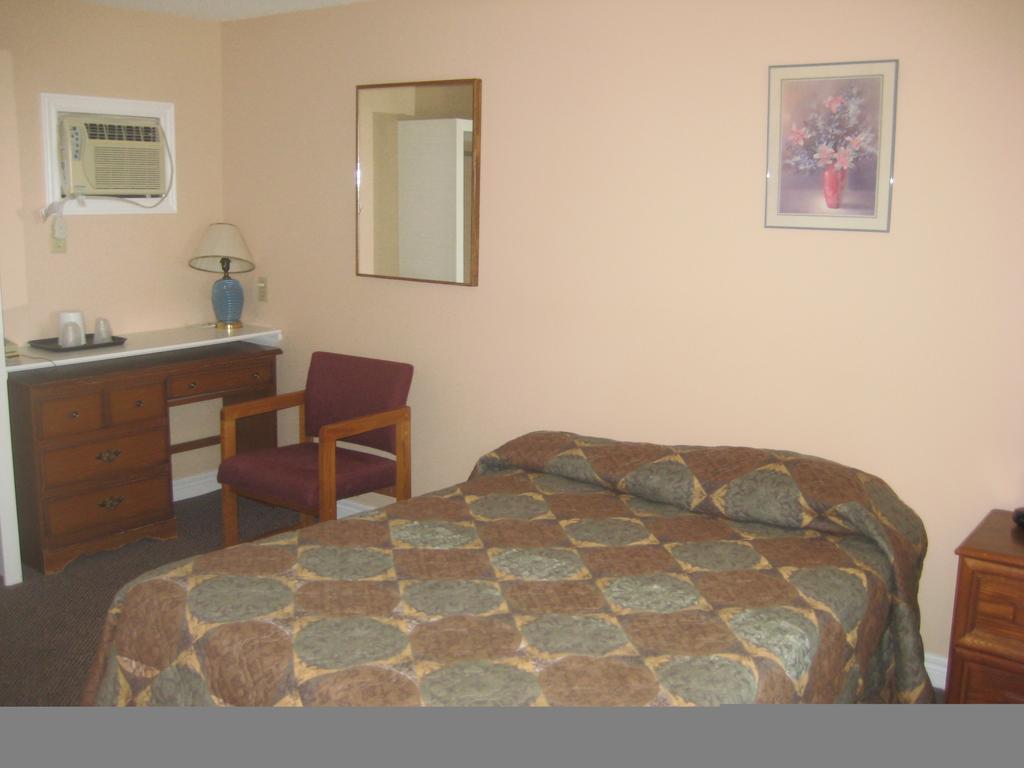 Hipwell'S Motel Fonthill ภายนอก รูปภาพ