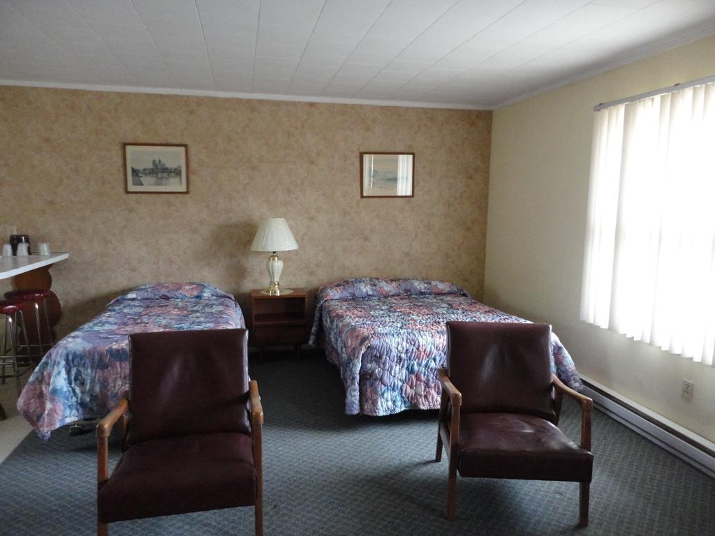 Hipwell'S Motel Fonthill ภายนอก รูปภาพ