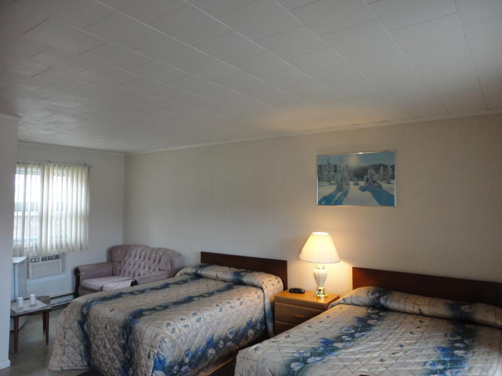Hipwell'S Motel Fonthill ภายนอก รูปภาพ