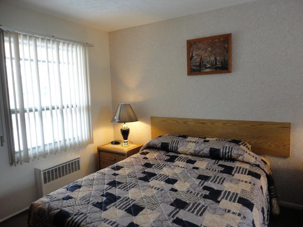 Hipwell'S Motel Fonthill ภายนอก รูปภาพ